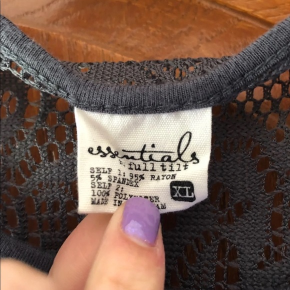 Essentials Crop Top - Picture 3 of 3